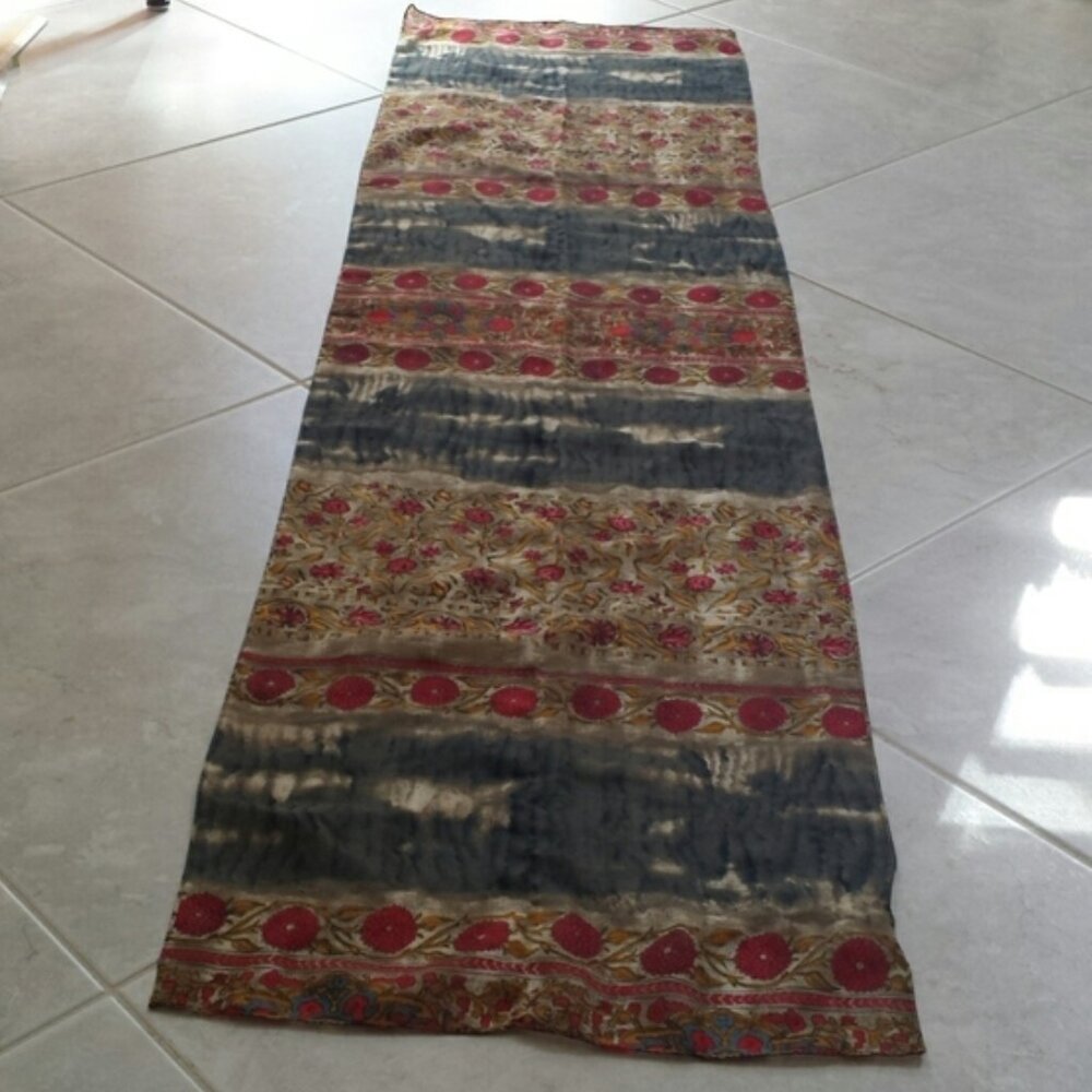 Beautiful Scarf - Picture 5 of 7